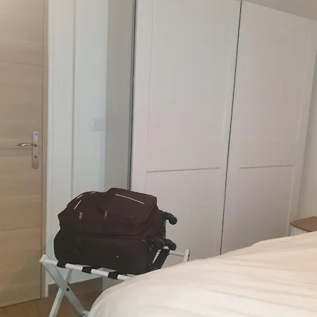 Apartment Amazing A Stone's Throw From The Of Lights - Paris Clichy